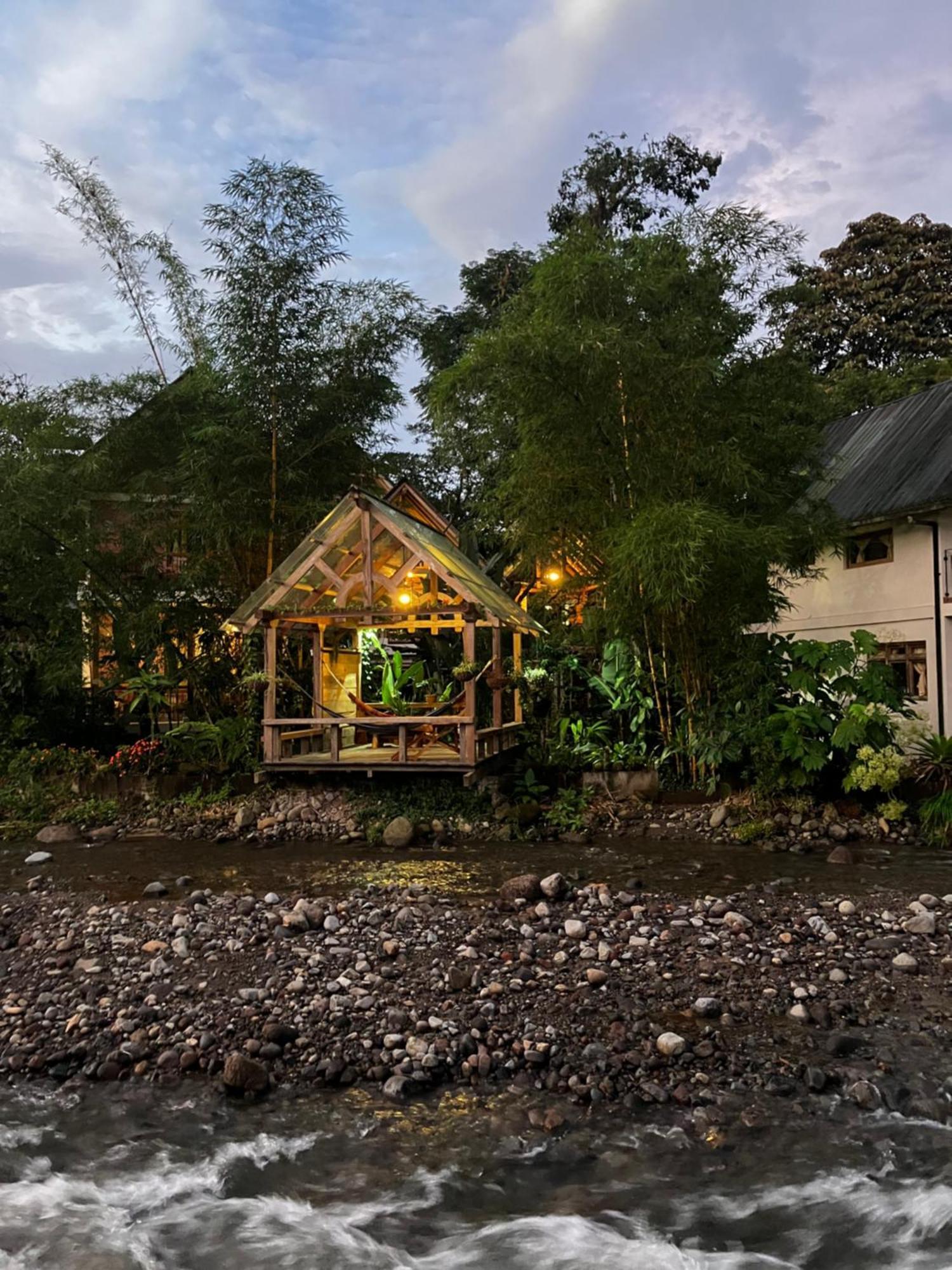 לינה וארוחת בוקר Casa Del Rio En מינדו מראה חיצוני תמונה