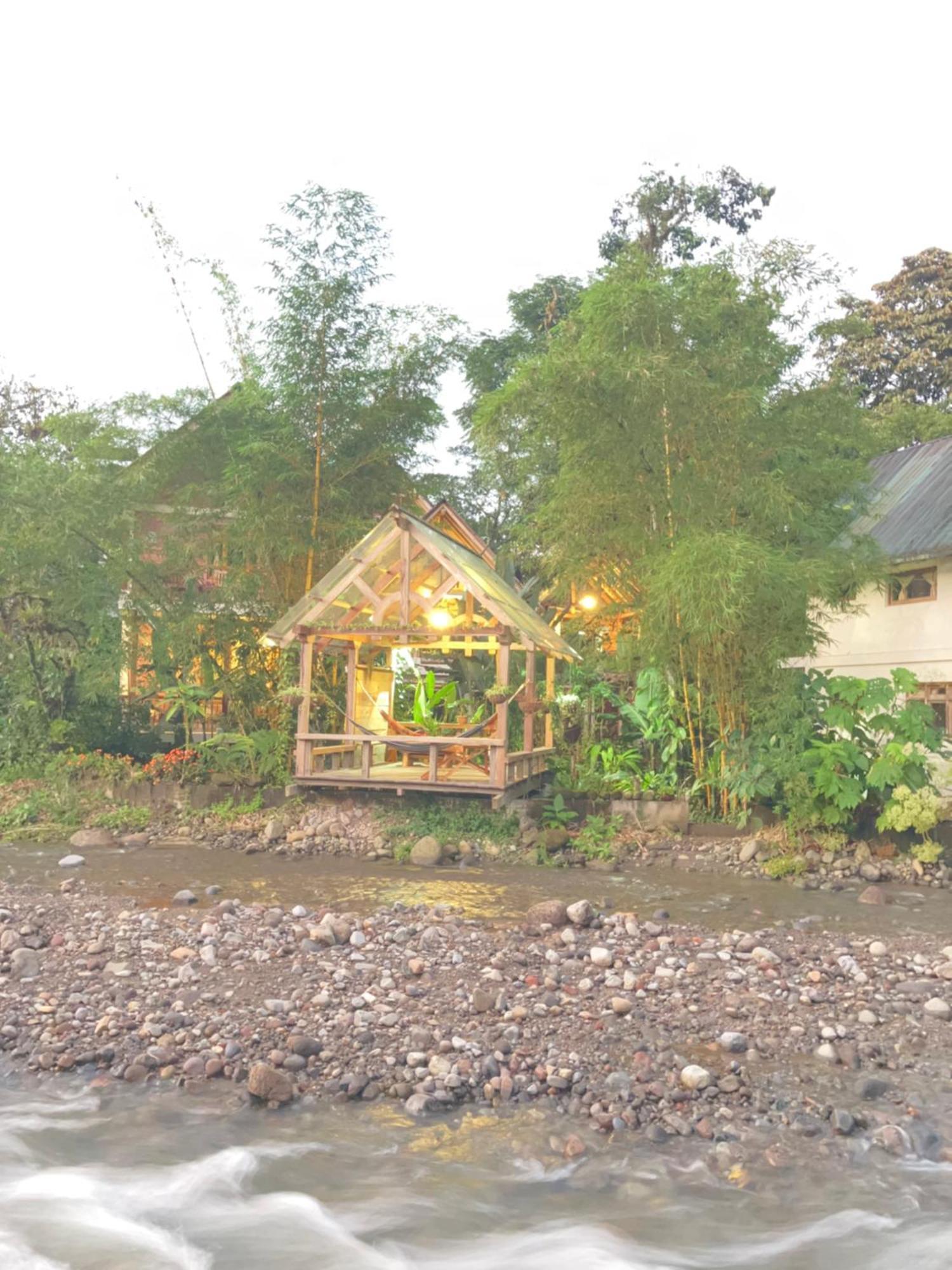 לינה וארוחת בוקר Casa Del Rio En מינדו מראה חיצוני תמונה